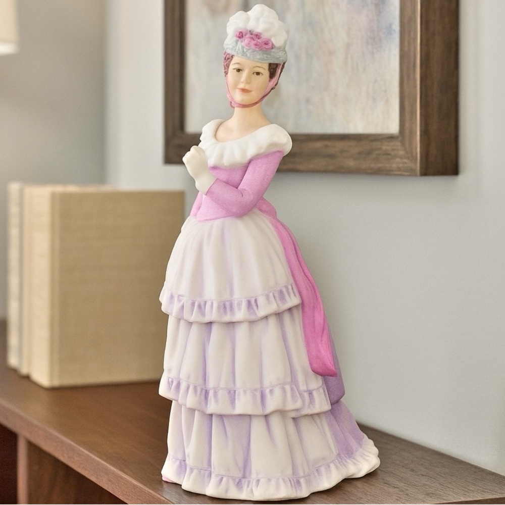 Vintage 80s Homco 8 1/2” Bisque Porcelain Victorian Woman Figurine #1431